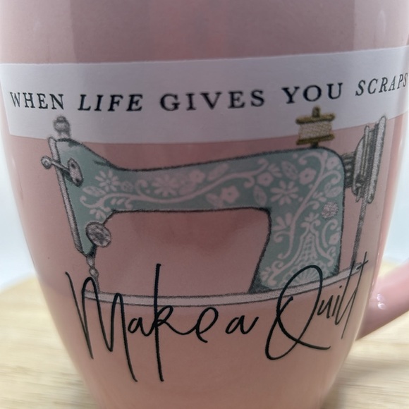 Sawing Quilt Mug - 16 fl.oz - Picture 3 of 5